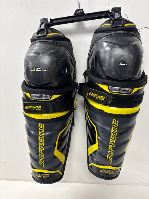 Vist Large View of Product Image Which is Used Bauer SUPREME S29 Junior Shin Guards Black 11"