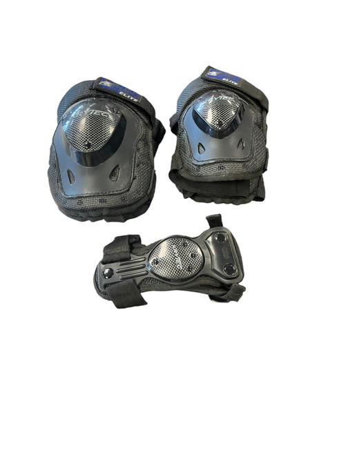 Vist Large View of Product Image Which is Used Inline Protective Set Black MD