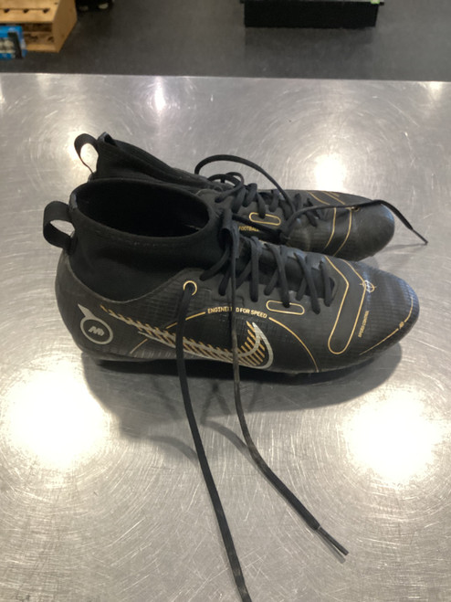 Vist Large View of Product Image Which is Used Nike MERCURIAL Soccer Cleats Black Junior 05