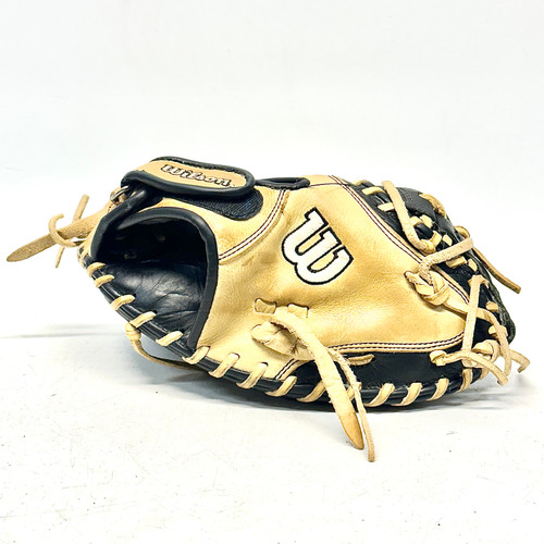 Vist Large View of Product Image Which is Used Wilson A1000 BB/SB Catchers RH Throw Black And Tan 33"