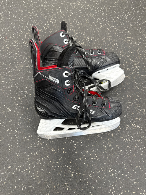 Vist Large View of Product Image Which is Used Bauer NS Youth Hockey Skate Youth 13.0