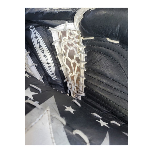 Vist Large View of Product Image Which is Used Itech PROFILE 4.8 JR CATCHER Junior Goalie Catcher White
