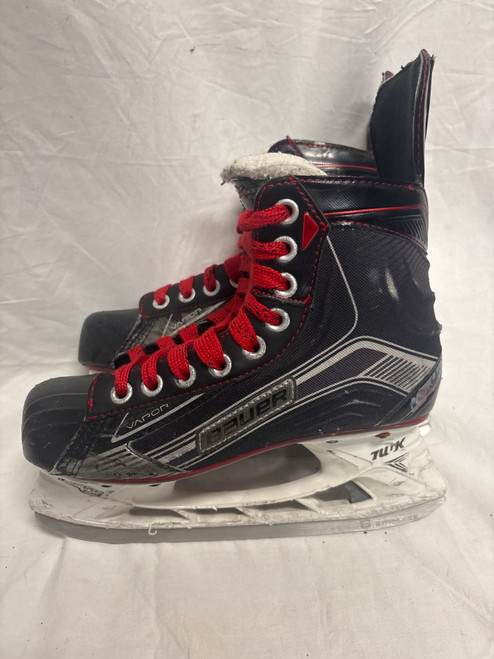 Vist Large View of Product Image Which is Used Bauer VAPOR X500 Junior Hockey Skate Junior 04