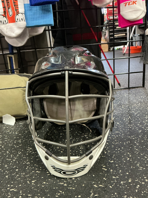 Vist Large View of Product Image Which is Used Cascade CPVR Lacrosse Helmet Black One Size