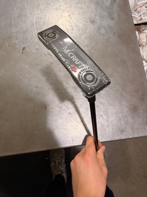 Vist Large View of Product Image Which is Used Mizuno M-CRAFT KYOTO Mens Putter RH