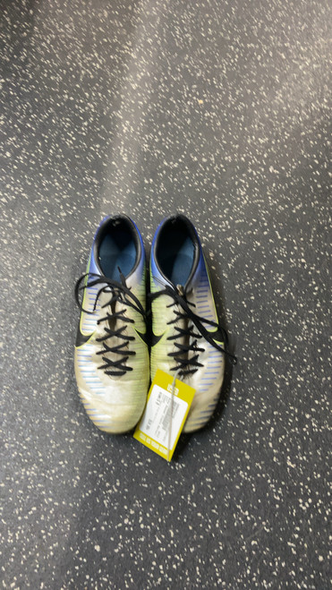 Vist Large View of Product Image Which is Used Nike Soccer Cleats Royal Blue And Silver Senior 9