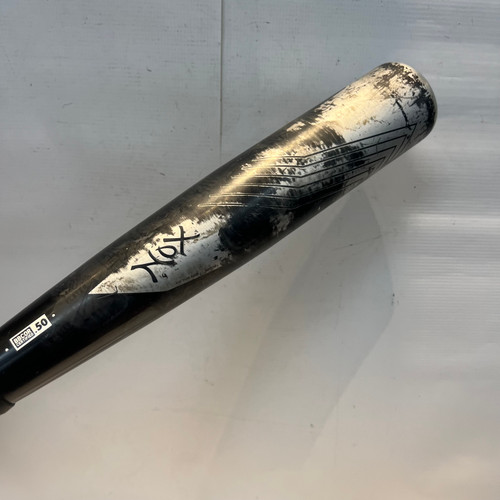 Vist Large View of Product Image Which is Used Victus NOX BBCOR 31IN BB/SB High School -3 Bat 31"