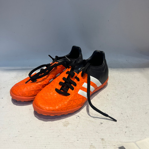 Vist Large View of Product Image Which is Used Adidas ORANGE INDOOR SZ 2 Soccer Indoor Shoes Orange Junior 02