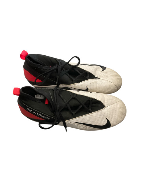 Vist Large View of Product Image Which is Used Nike Soccer Cleats White Junior 05.5