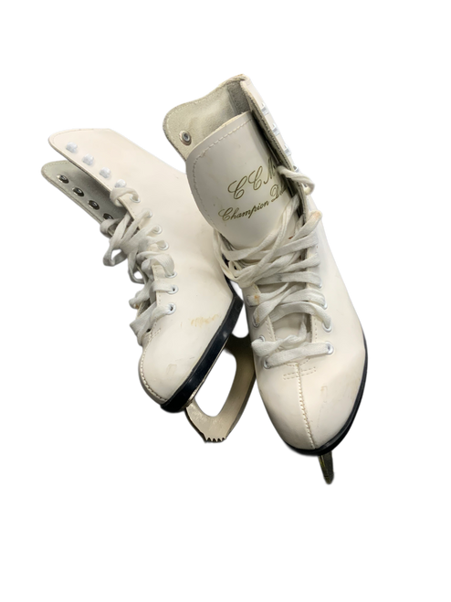 Vist Large View of Product Image Which is Used CCM CHAMPION WomensFigure Skate White Senior 7