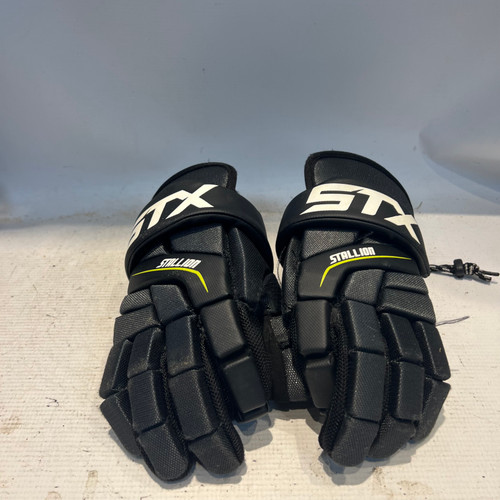 Vist Large View of Product Image Which is Used STX STALLION 200 Lacrosse Shoulder Pads Black LG