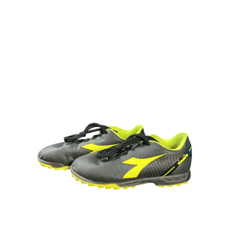 Vist Large View of Product Image Which is Used Diadora Soccer Indoor Shoes Black Junior 01