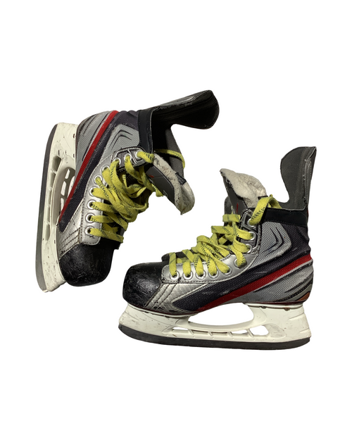 Vist Large View of Product Image Which is Used Bauer VAPOR X 3.0 Senior Hockey Skate Senior 5