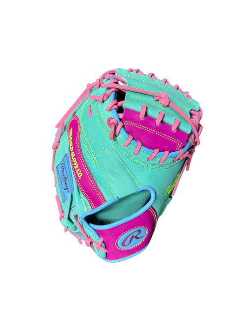 Vist Large View of Product Image Which is New HEART OF THE HIDE 34IN RHT