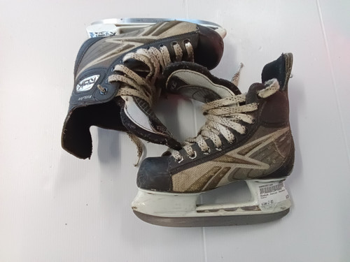 Vist Large View of Product Image Which is Used Reebok Junior Hockey Skate Junior 01