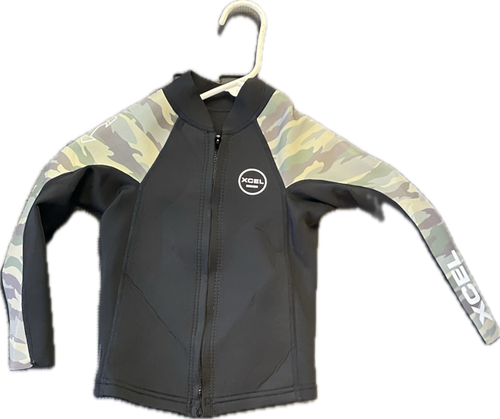 Vist Large View of Product Image Which is Used Xcel Junior Jacket Black Child C4