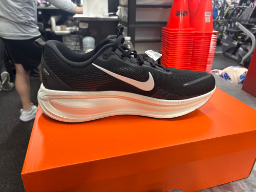 Vist Large View of Product Image Which is Used Nike Running/X-Train Shoes M Senior 17