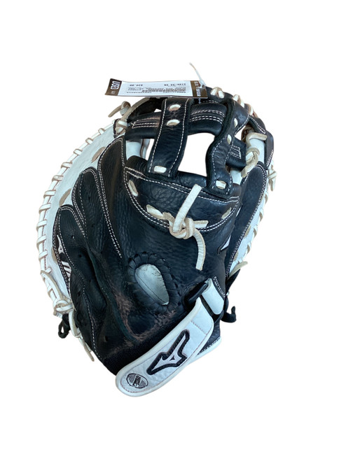 Vist Large View of Product Image Which is Used Mizuno GSP335BW BB/SB Catchers RH Throw White 33"