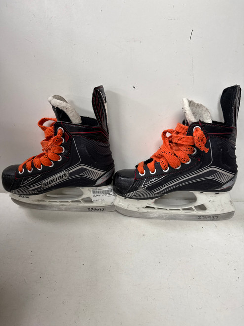 Vist Large View of Product Image Which is Used Bauer VAPOR X500 Youth Hockey Skate Youth 13.5