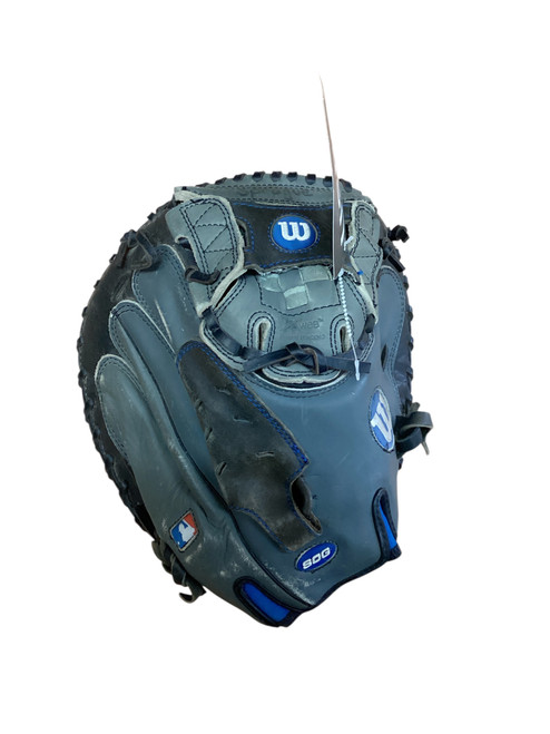 Vist Large View of Product Image Which is Used Wilson A0650SGCM BB/SB Catchers RH Throw Black 32"
