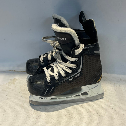 Vist Large View of Product Image Which is Used Bauer ONE04 Youth Hockey Skate Youth 13.0