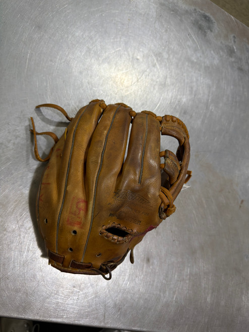 Vist Large View of Product Image Which is Used Rawlings HEART OF THE HIDE-XFG7 BILLY WILLIAMS BB/SB Glove RH Throw Brown 12"