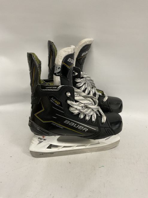 Vist Large View of Product Image Which is Used Bauer SUPREME M40 Junior Hockey Skate Junior 04