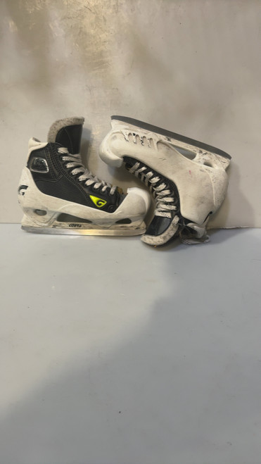 Vist Large View of Product Image Which is Used Graf GOALER PRO JR GOALIE SKATES SZ 3.5 Junior Goalie Skate Junior 03.5