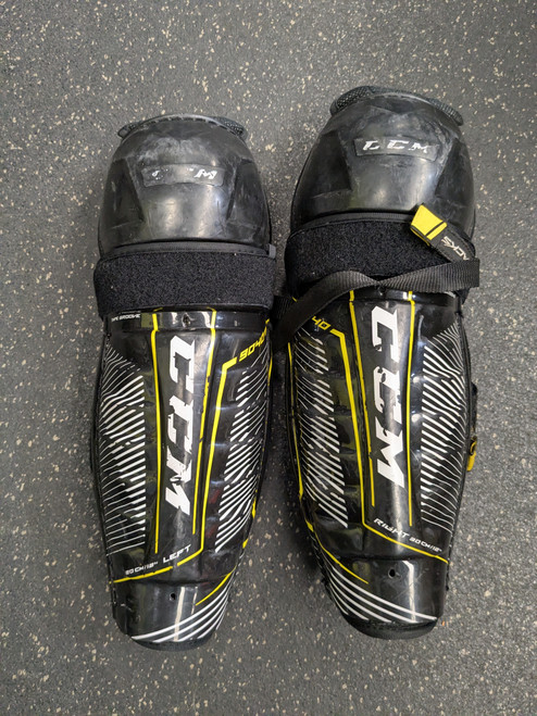Vist Large View of Product Image Which is Used CCM 9040 Junior Shin Guards None 12"
