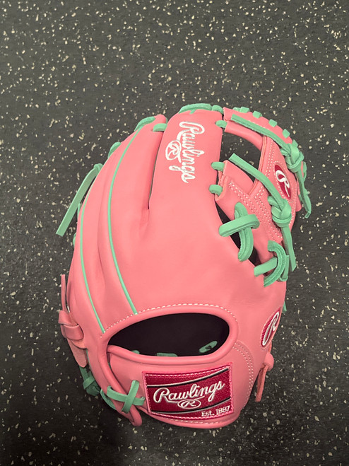 Vist Large View of Product Image Which is Used Rawlings NXT NXT204U-2PM NWT BB/SB Glove RH Throw Pink 11 1/2"