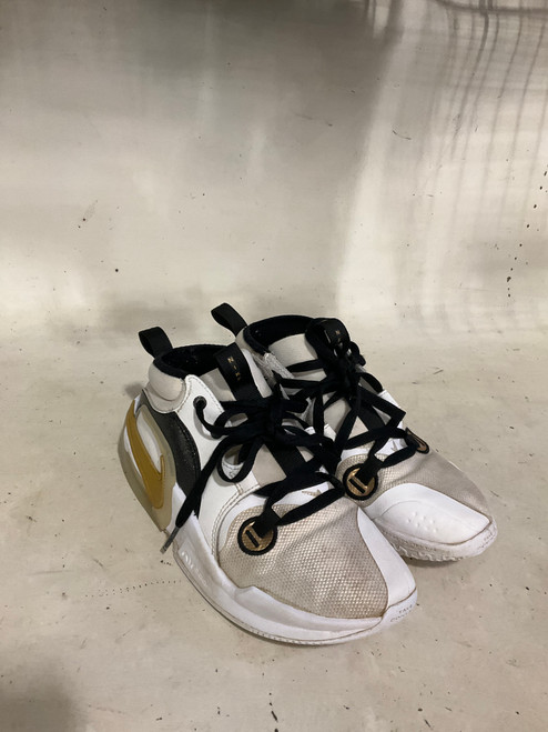 Vist Large View of Product Image Which is Used Nike Basketball Shoes Y White Junior 04