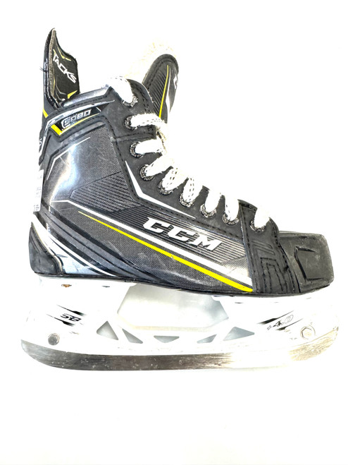 Vist Large View of Product Image Which is Used CCM TACK 9080 Junior Hockey Skate Junior 04