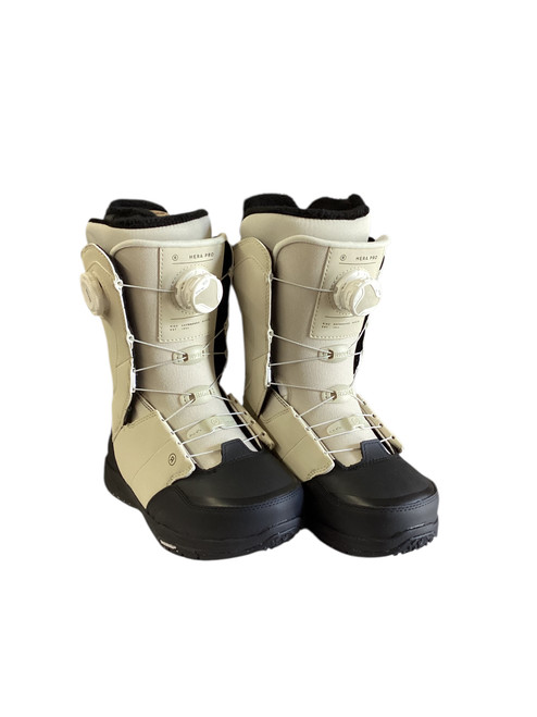 Vist Large View of Product Image Which is Used Ride HERA PRO Mens Snowboard Boots White Senior 7