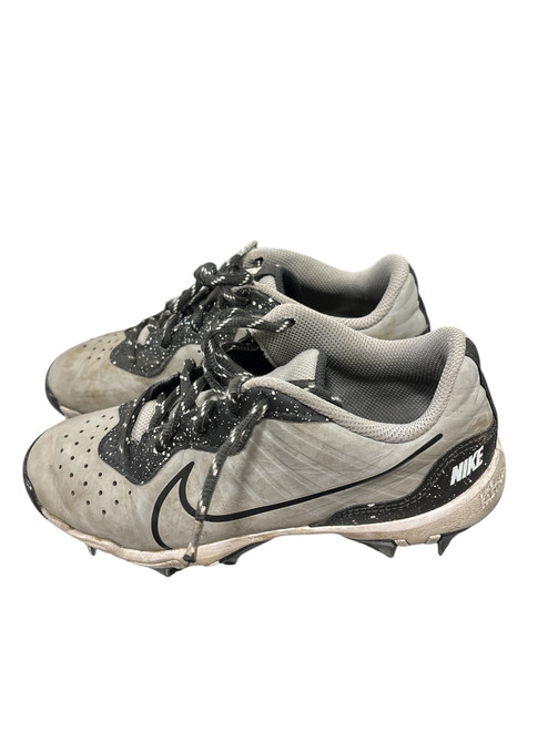 Vist Large View of Product Image Which is Used Nike Jr FB Cleats Grey Junior 03