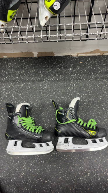 Vist Large View of Product Image Which is Used Graf PK3900 Senior Hockey Skate Senior 6.5