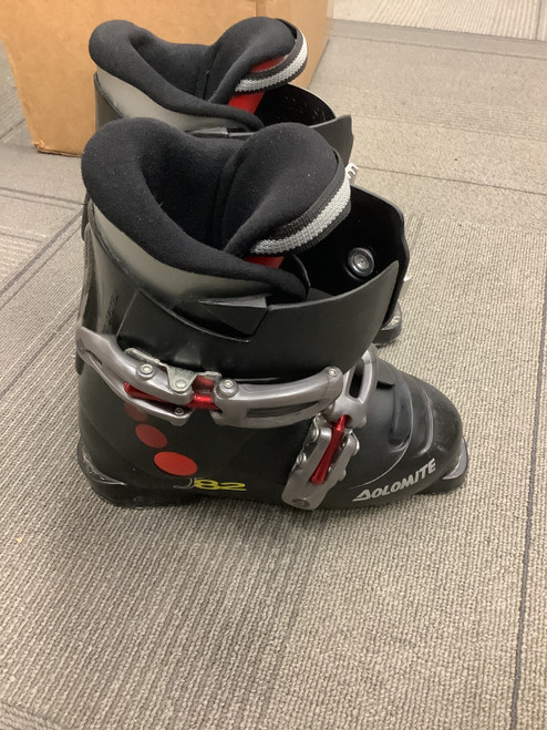 Vist Large View of Product Image Which is Used Dolomite J 82 Boys DH Ski Boot Black 200 MP - Y13.5