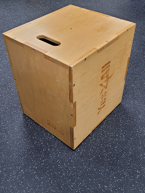 Vist Large View of Product Image Which is Used Yes4All jump box 20 in