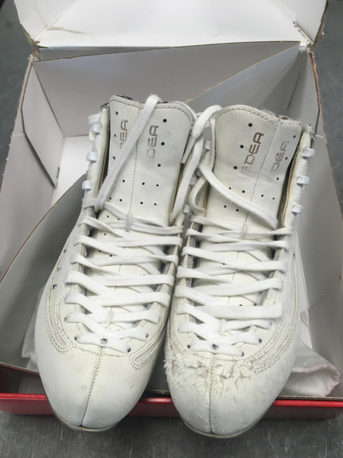 Vist Large View of Product Image Which is Used EDEA ICE FLY Girls Figure Skate White Junior 04