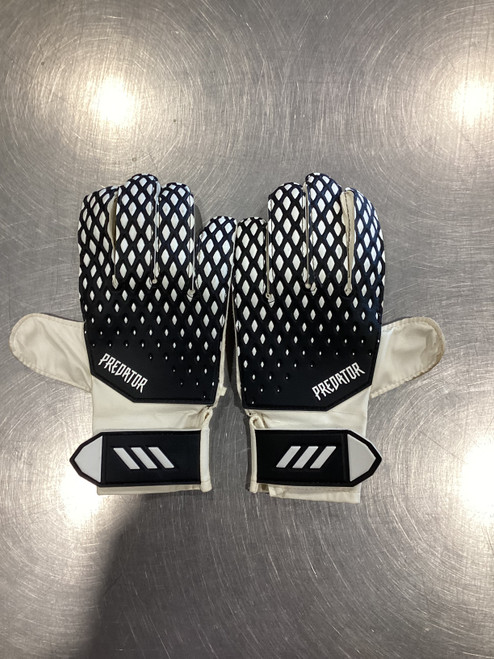 Vist Large View of Product Image Which is Used PREDATOR GOALIE GLOVES BLK Soccer Goalie Gloves Black 6