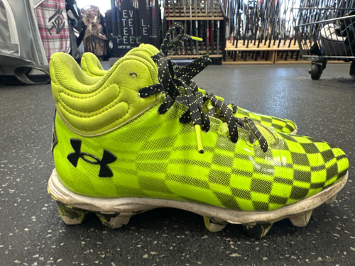 Vist Large View of Product Image Which is Used Under Armour Jr FB Cleats Neon Green Junior 04