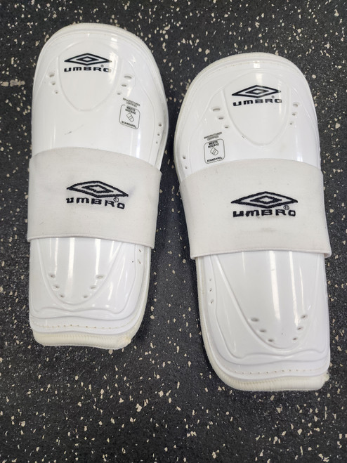 Vist Large View of Product Image Which is Used Umbro Soccer Shin Guards Adult White LG