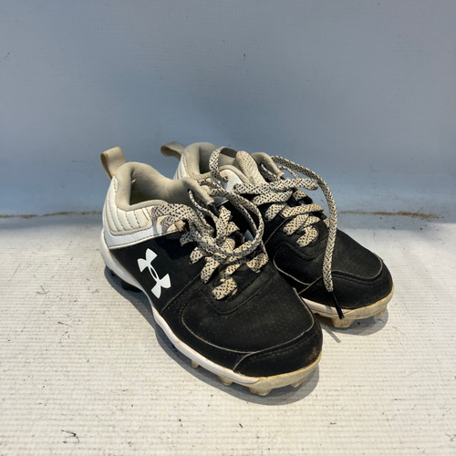 Vist Large View of Product Image Which is Used Under Armour LEA BB/SB Cleats Black Junior 01