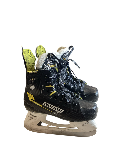 Vist Large View of Product Image Which is Used Bauer SUPREME M4 Junior Hockey Skate Junior 01.5