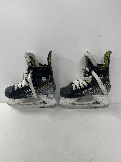 Vist Large View of Product Image Which is Used Bauer VAPOR 3X Junior Hockey Skate Junior 01