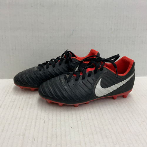 Vist Large View of Product Image Which is Used Nike Soccer Cleats Black Junior 03.5