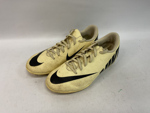 Vist Large View of Product Image Which is Used Nike Soccer Cleats Almond Junior 03.5