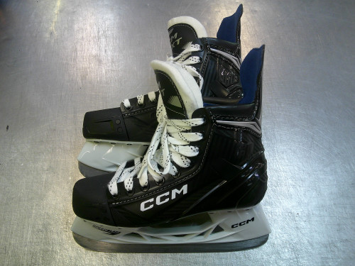 Vist Large View of Product Image Which is Used CCM NEXT Intermediate Hockey Skate Intermediate 5.0