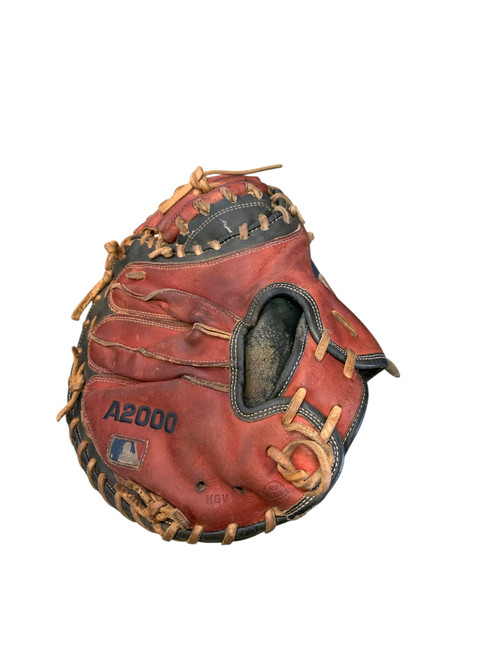 Vist Large View of Product Image Which is Used Wilson A2000 BB/SB Catchers RH Throw Red 32 1/2"