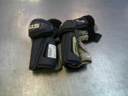 Vist Large View of Product Image Which is Used STX STALLION Lacrosse Arm Pads/Guards Purple MD