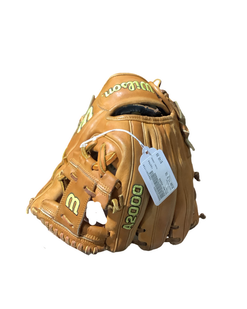 Vist Large View of Product Image Which is Used Wilson A2000 BB/SB Glove RH Throw Brown 11 1/2"